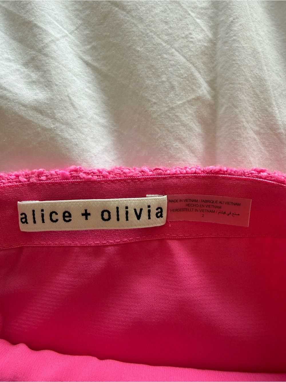 Alice and Olivia Hot Pink Riley Tweed Mini Skirt -size 2 brand new - Picture 5 of 5